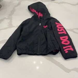 Girls size small 5 year Nike Black and Pink Hooded Jacket windbreaker